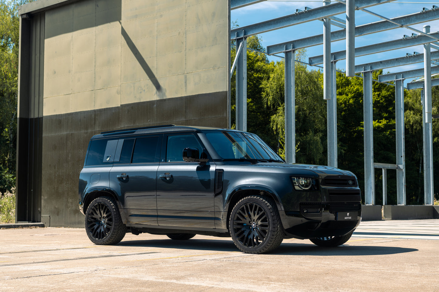 Velg Defender Heritage Customs 22" - Black Crow - glans zwart