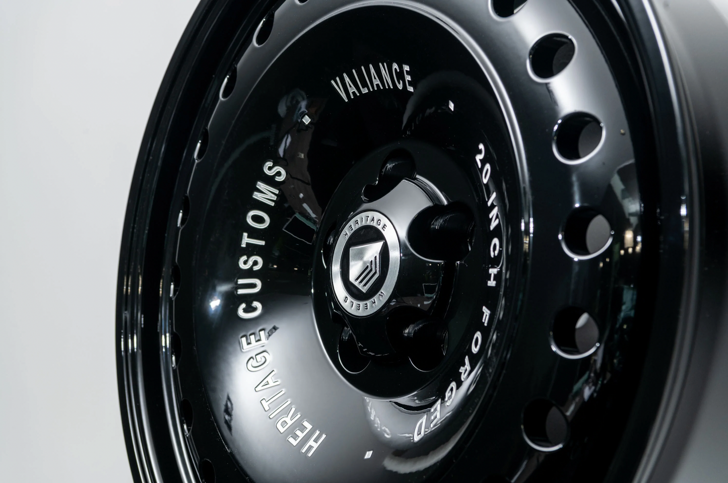 Velg Defender Heritage Customs 20" - Rock Dust - glans zwart