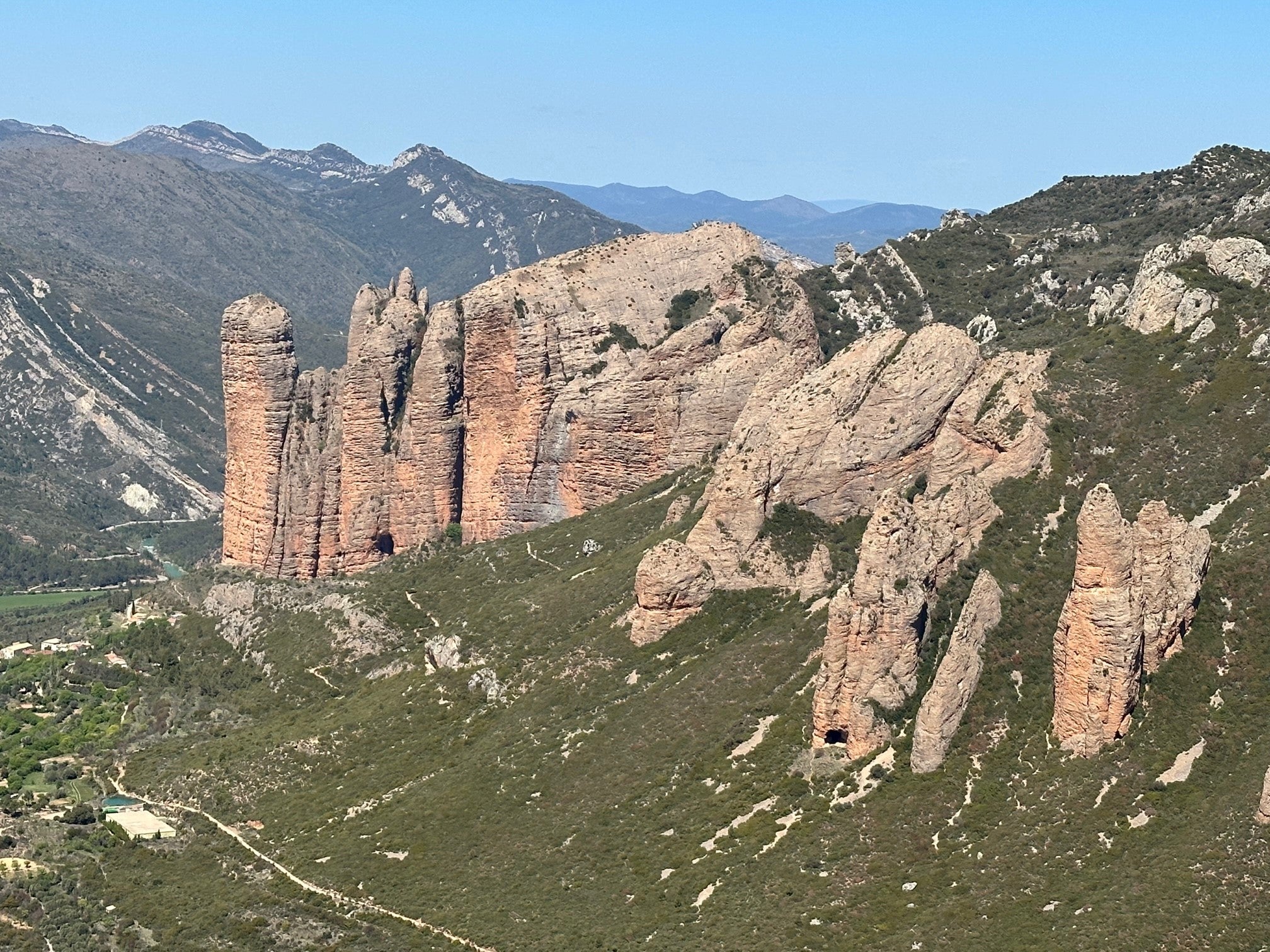 Land Rover reis Spaanse Pyreneeën 2026