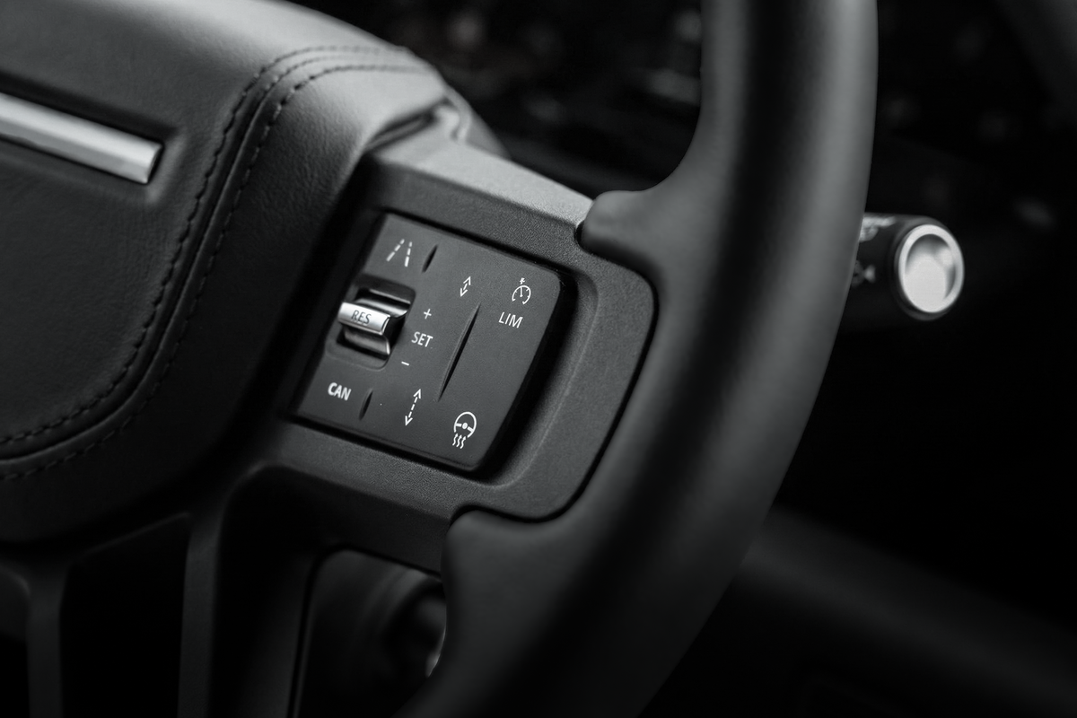 Upgrade adaptive Cruise Control - Defender – klaasenterlouw