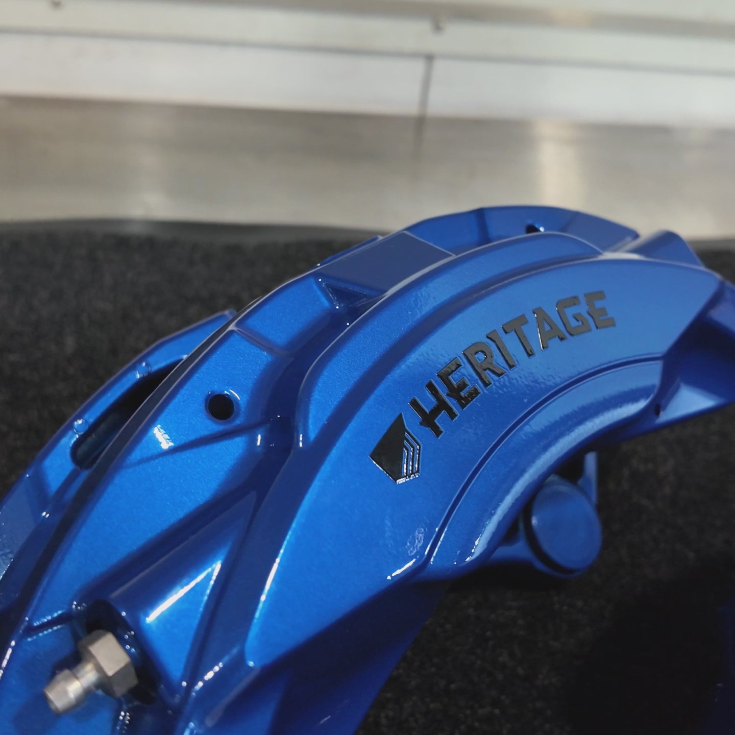 Remklauwen spuiten Land Rover Defender >MY2020